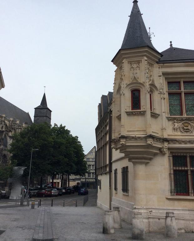 Logis Saint Eloi Apartment Rouen Exterior photo